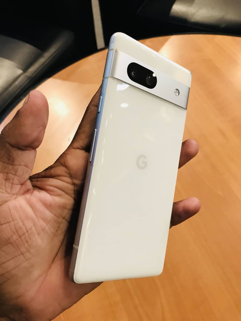 Google Pixel 7a 12