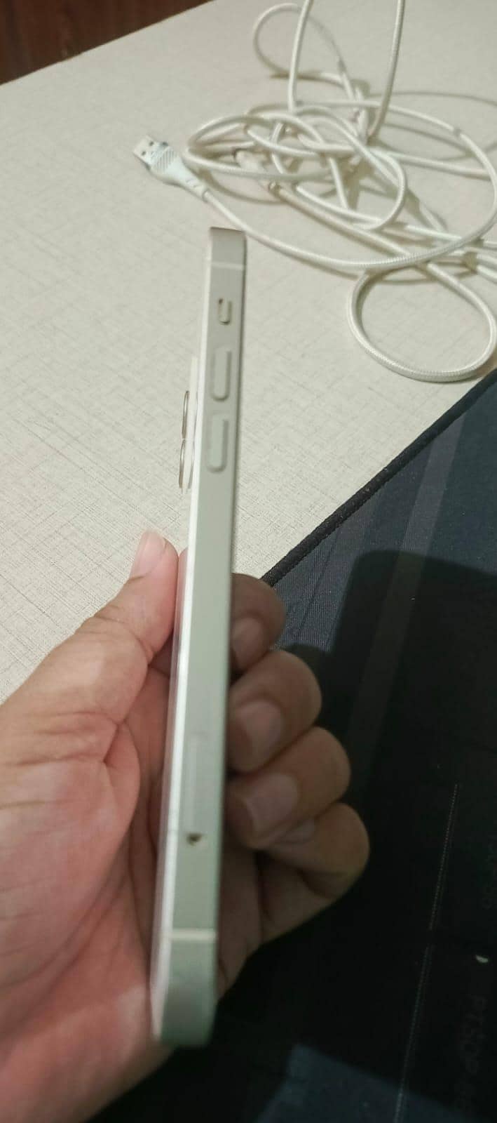 Apple iPhone 12 3