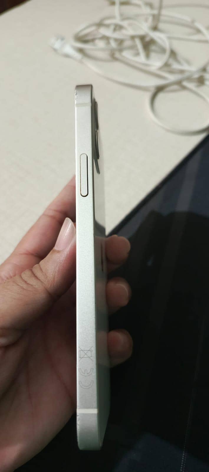 Apple iPhone 12 4