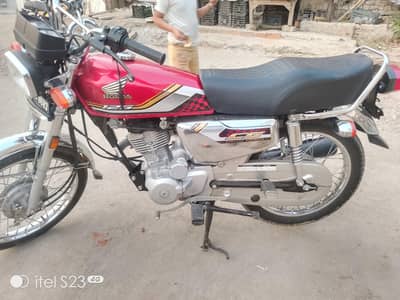 honda cg 125 special edition  in red color