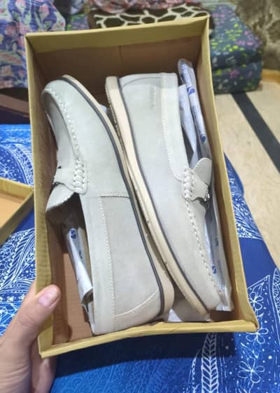 urban sole-43 size