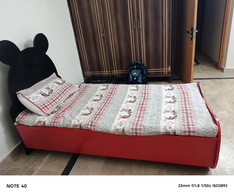 mickymouse bed 1
