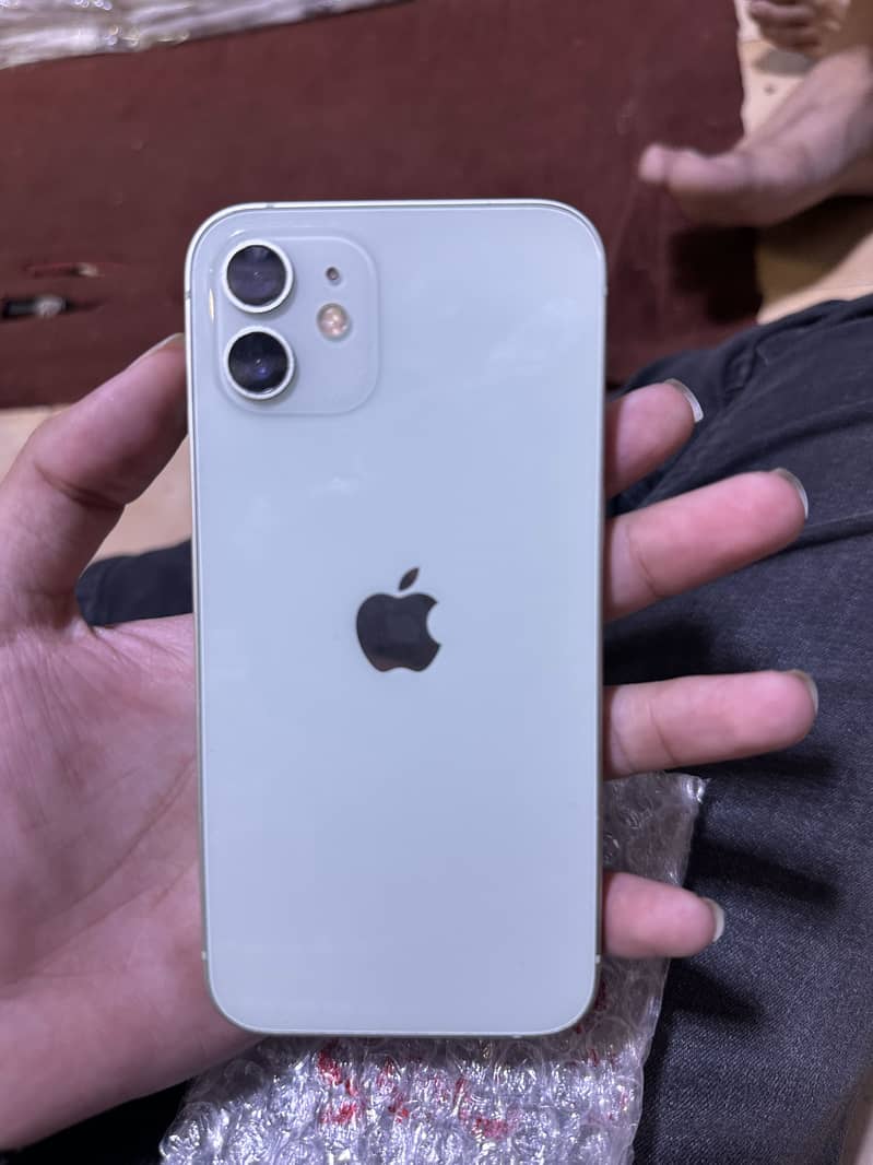 Apple iPhone 12 0