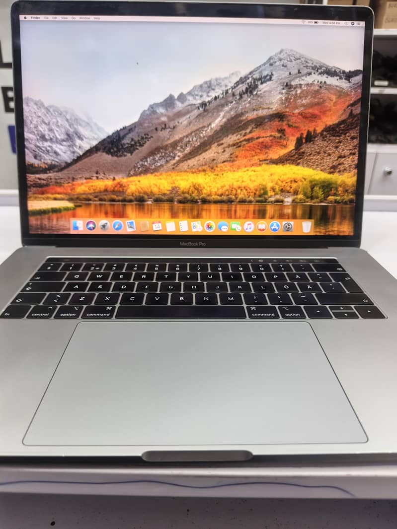 macbook. pro 2018 1