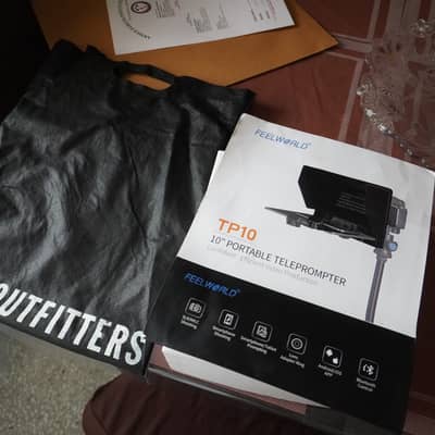 FeelWorld TP10 Teleprompter 10″