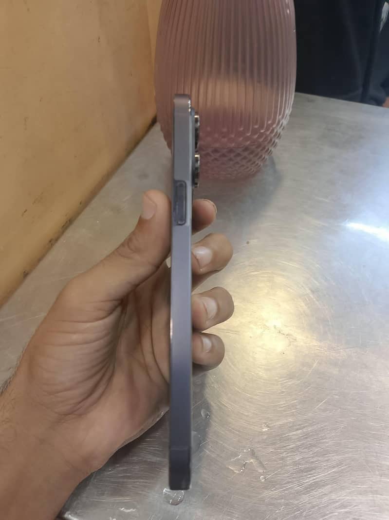 Apple iPhone 14 Pro Max 1