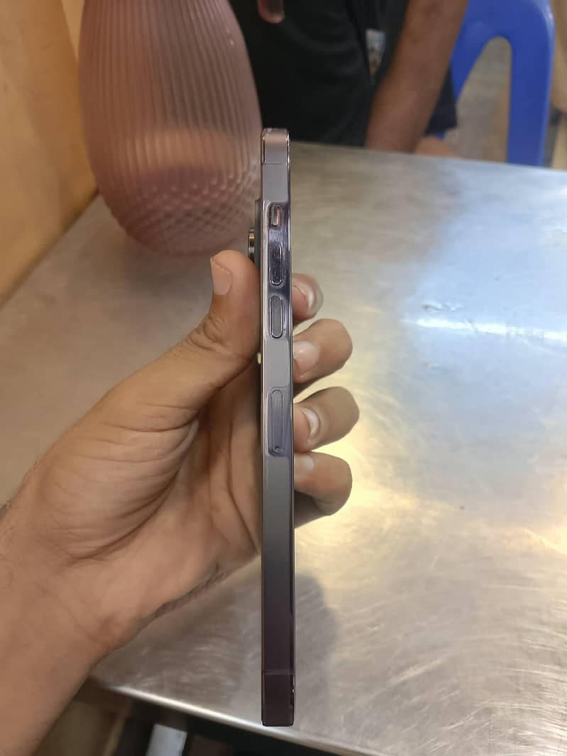 Apple iPhone 14 Pro Max 3
