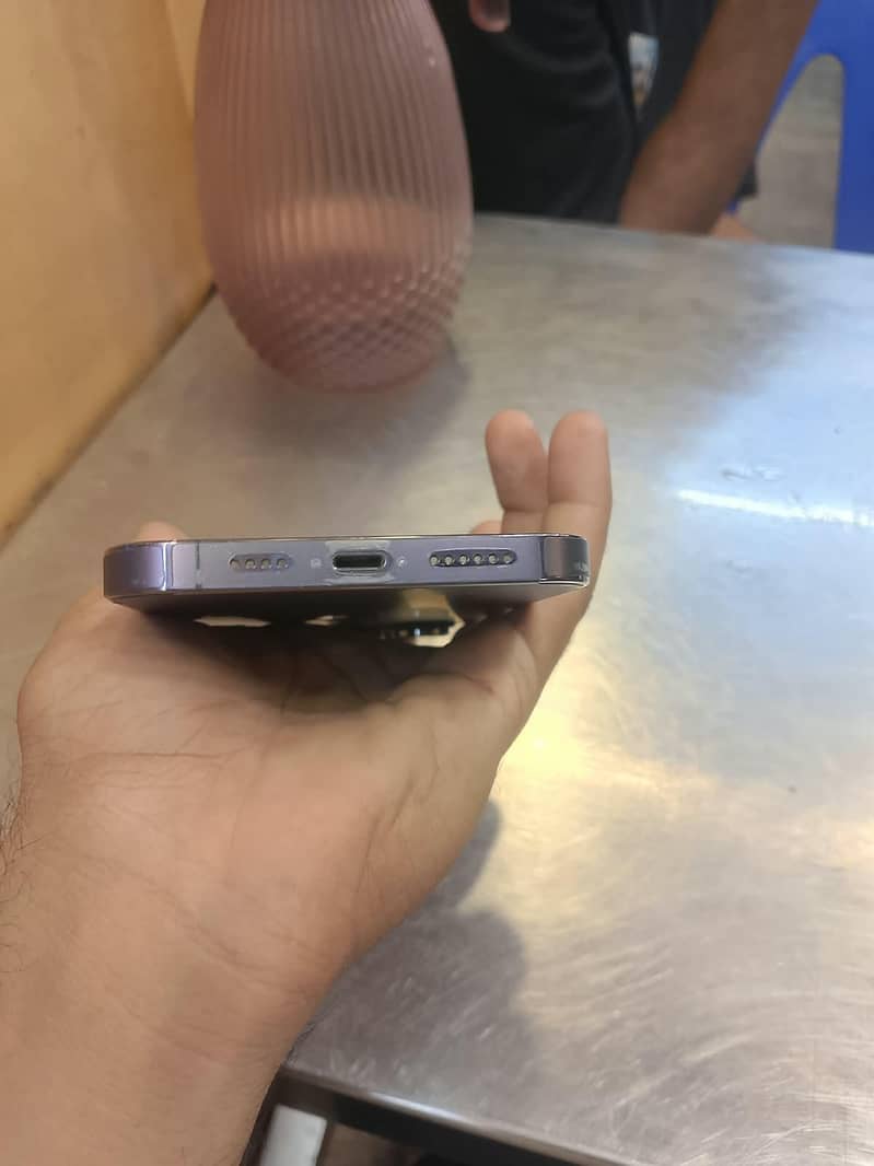Apple iPhone 14 Pro Max 4