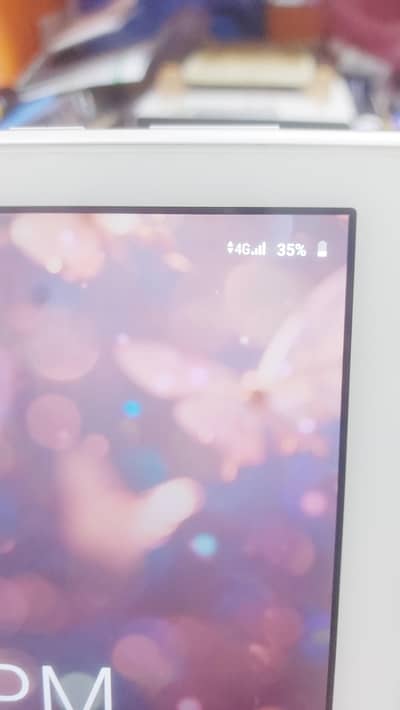 Display 10.1 inch fresh ha Sim bhe chalti ha