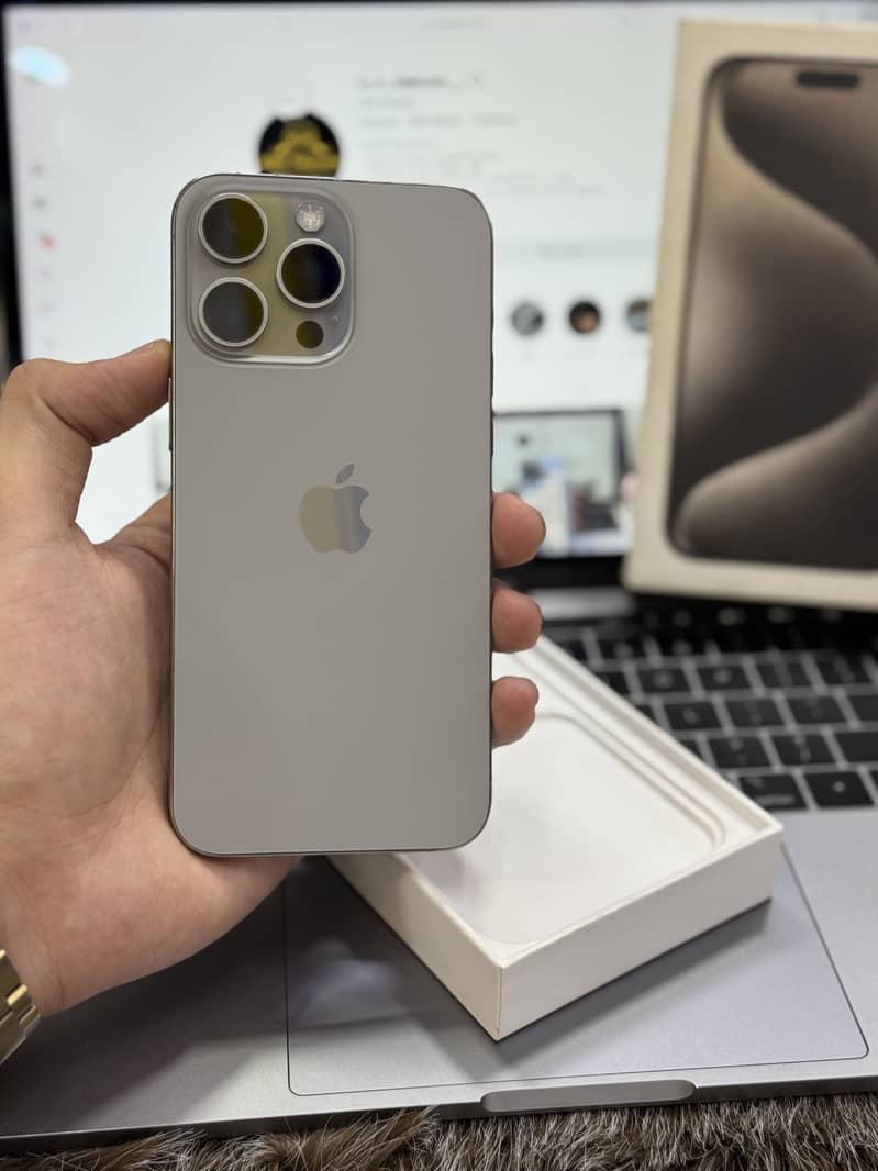IPHONE 15 PRO MAX 0