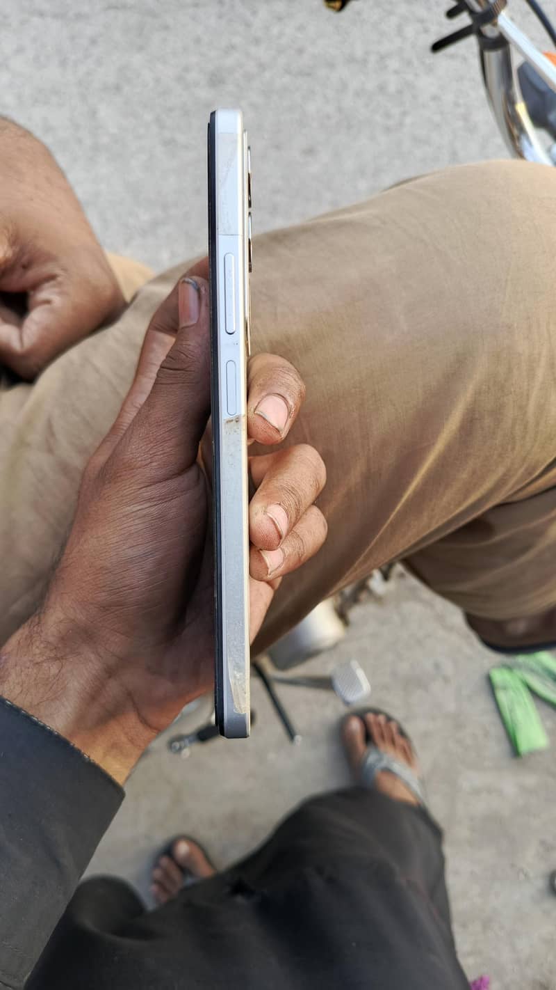 Realme C71 1