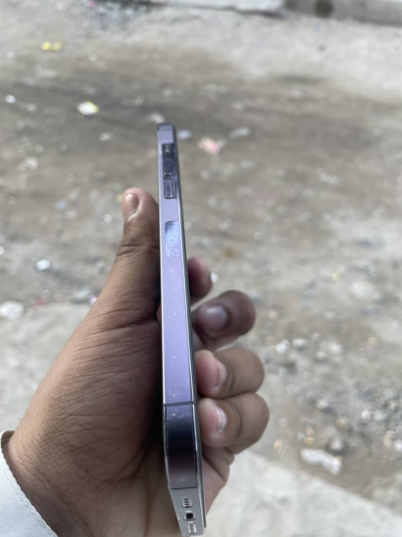 Apple iPhone 14 Pro Max 0