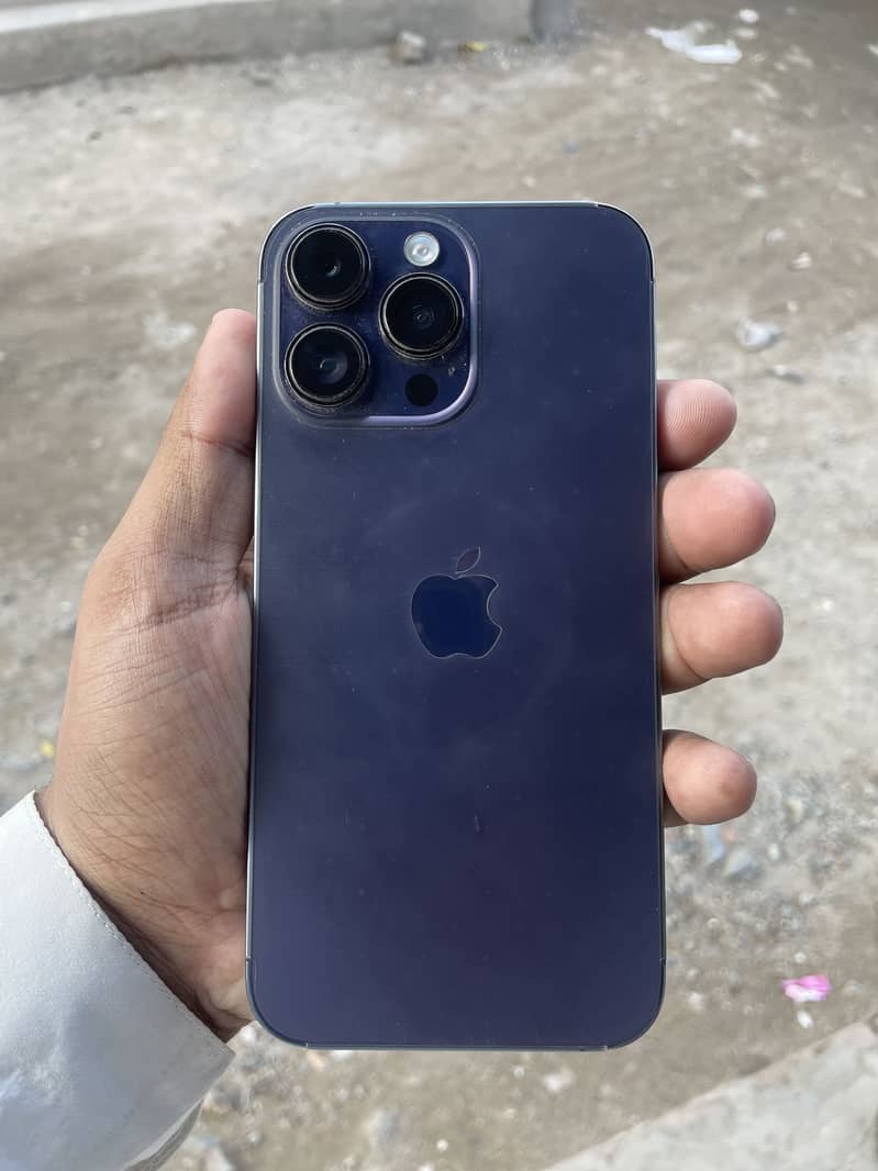 Apple iPhone 14 Pro Max 1