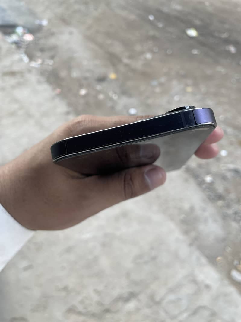 Apple iPhone 14 Pro Max 2