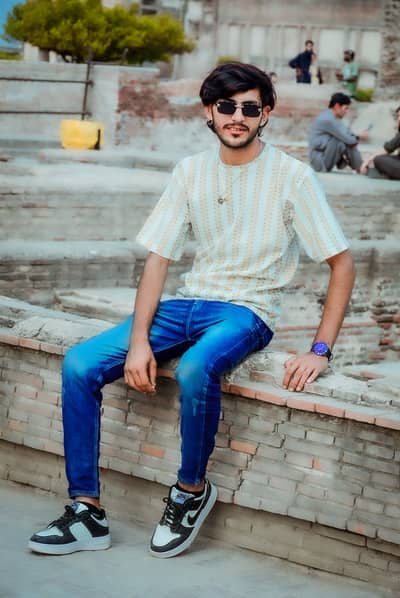 Muja driving job chahiya