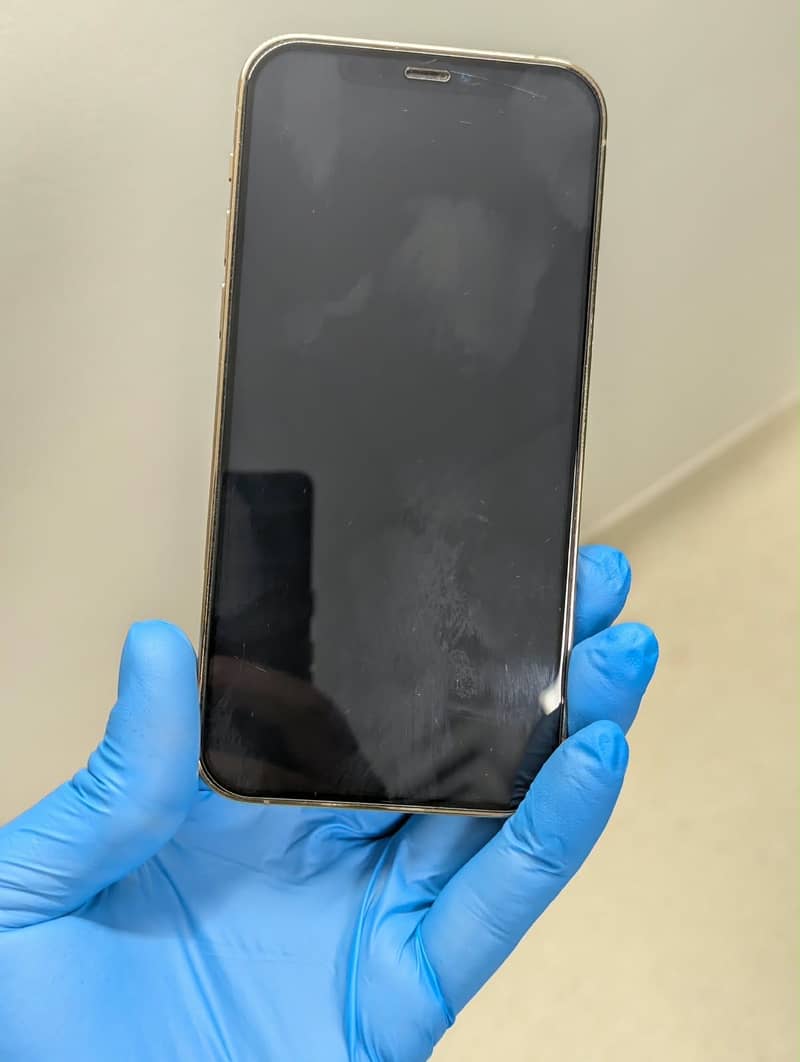 Apple iPhone 12 Pro 2