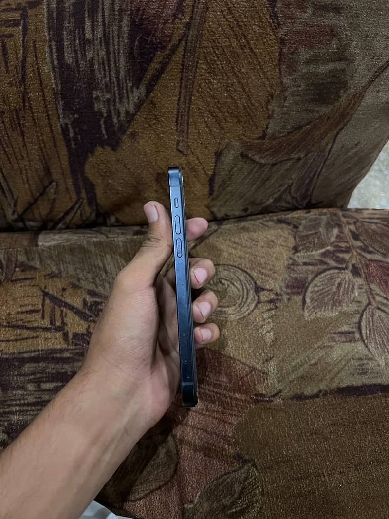 Apple iPhone 12 0
