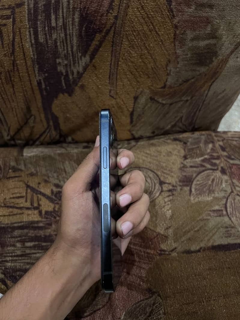 Apple iPhone 12 6