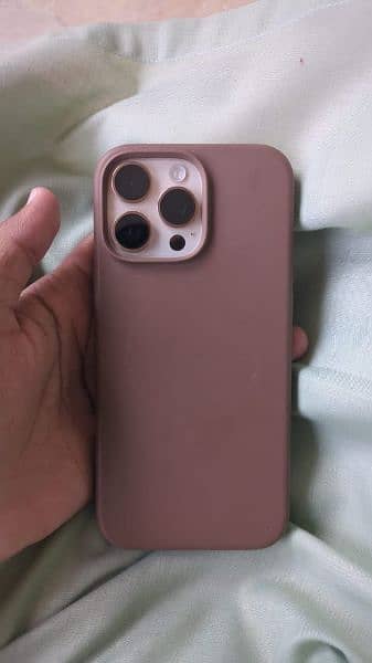 Apple iphone 16 Pro Max 0