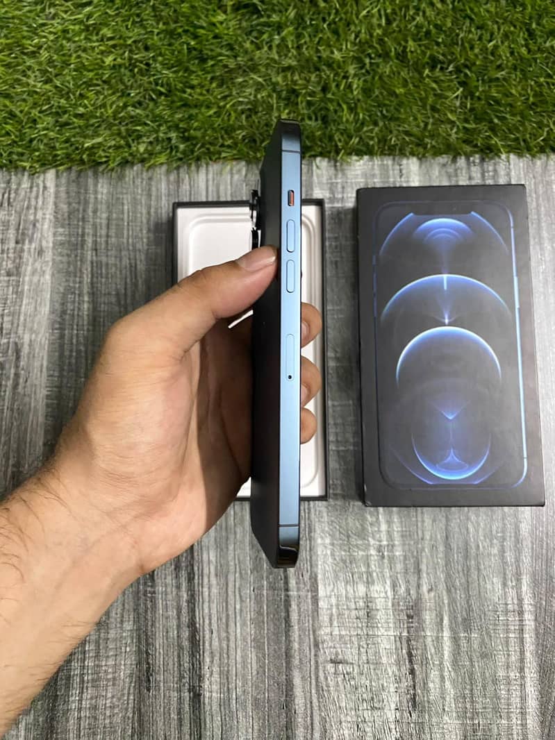iPhone 12 pro max 5
