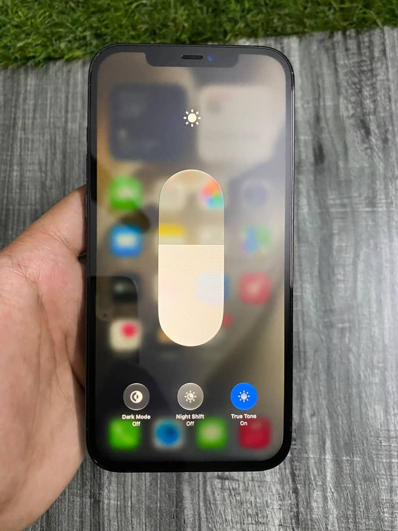 iPhone 12 pro max 7