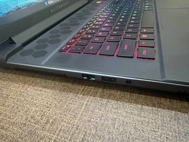Dell Alienware m16 R1 2