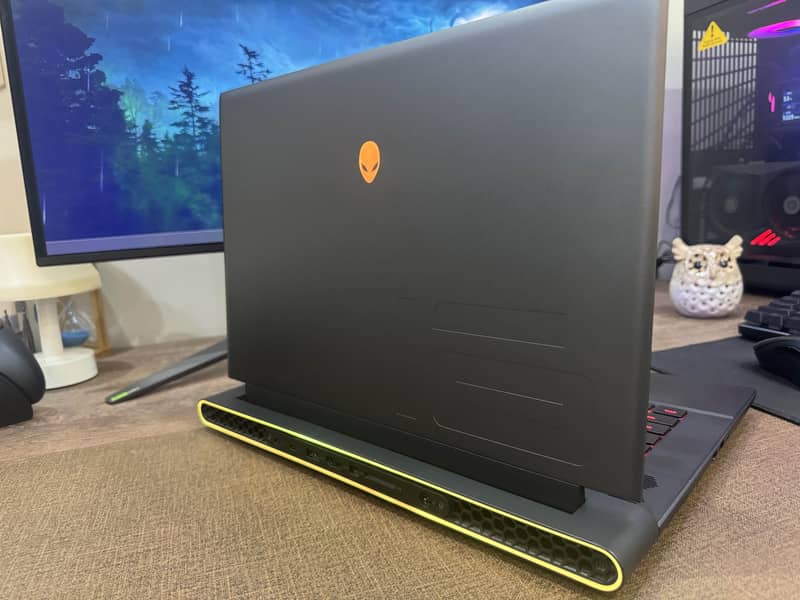 Dell Alienware m16 R1 4