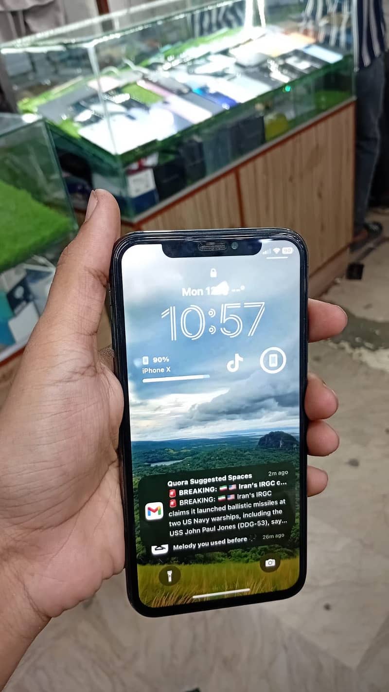Apple iPhone X 3