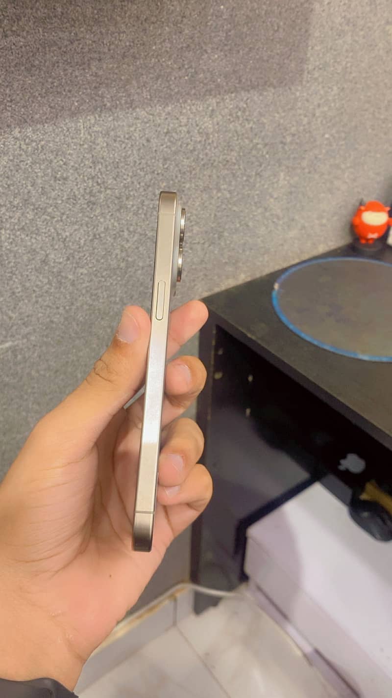 Apple iPhone 15 Pro Max 1