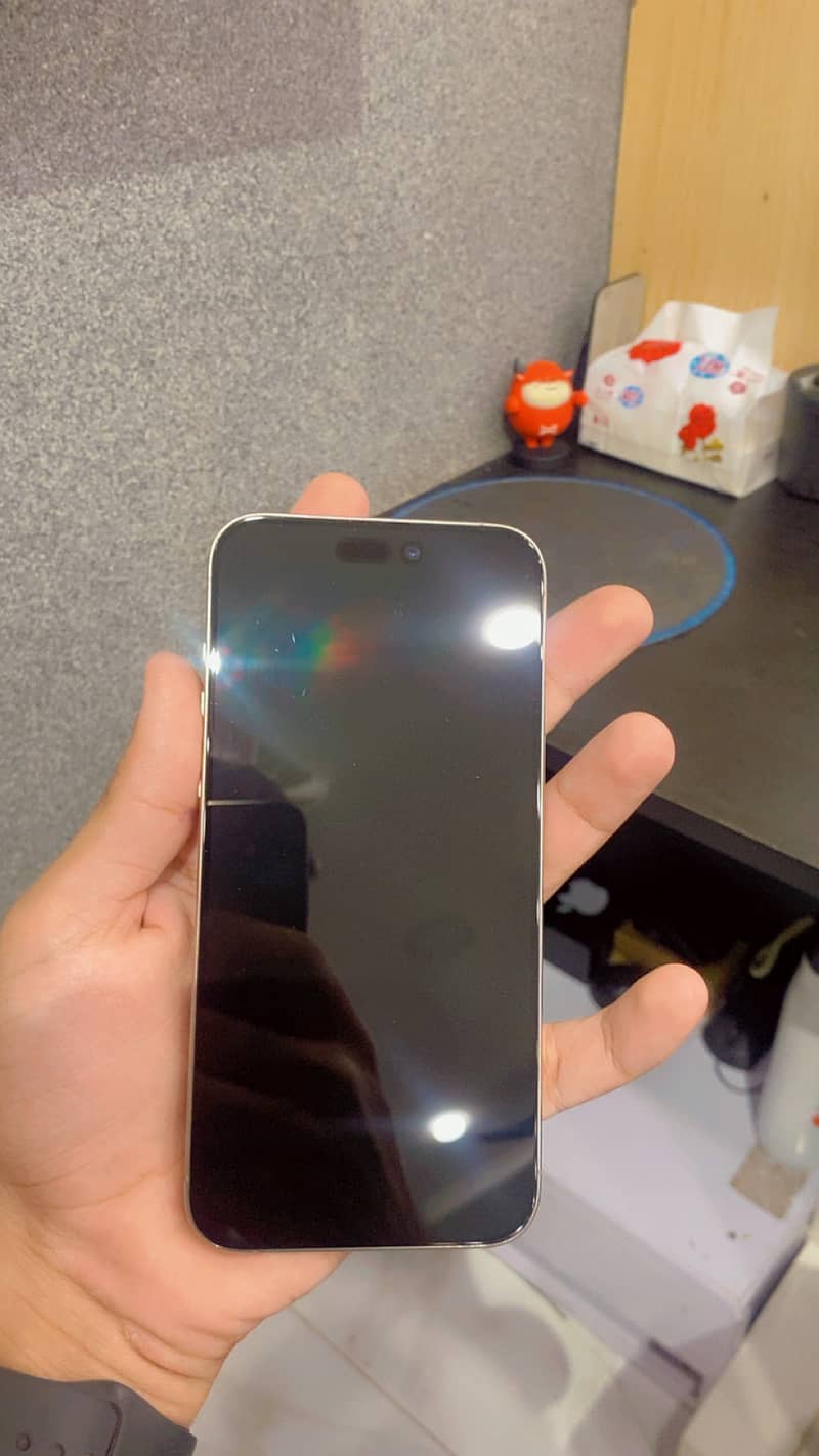 Apple iPhone 15 Pro Max 3