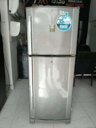 dawlance medium size energy saving fridge/0321/0833328/