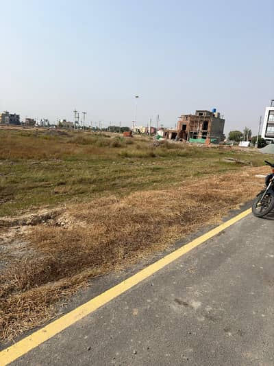 5 Marla Plot for Sale, on Ground plot possession available, Near to Mosque, Park and Market.