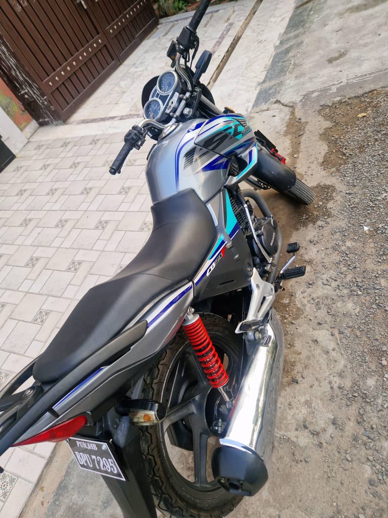 CB 150 ,, 7