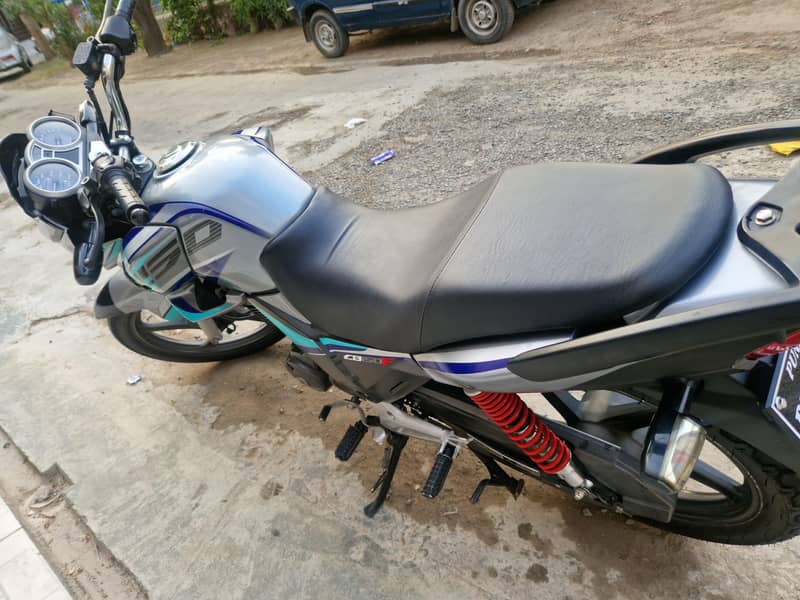CB 150 ,, 8