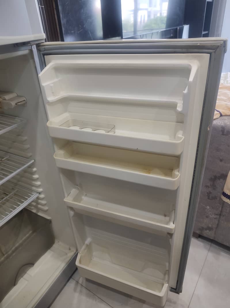Dawlance refrigerator 3
