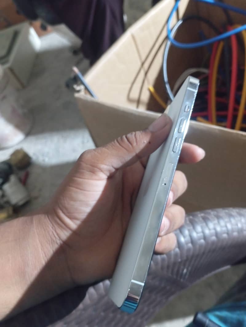 Apple iPhone 13 Pro Max 2