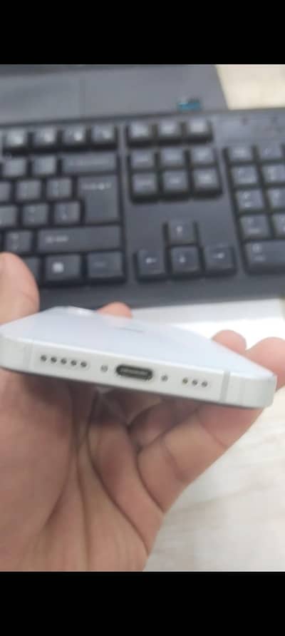 Apple iPhone 16e