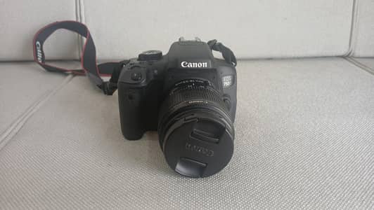 Canon EOS 750D DSLR Camera with 18-55mm Lens for sale