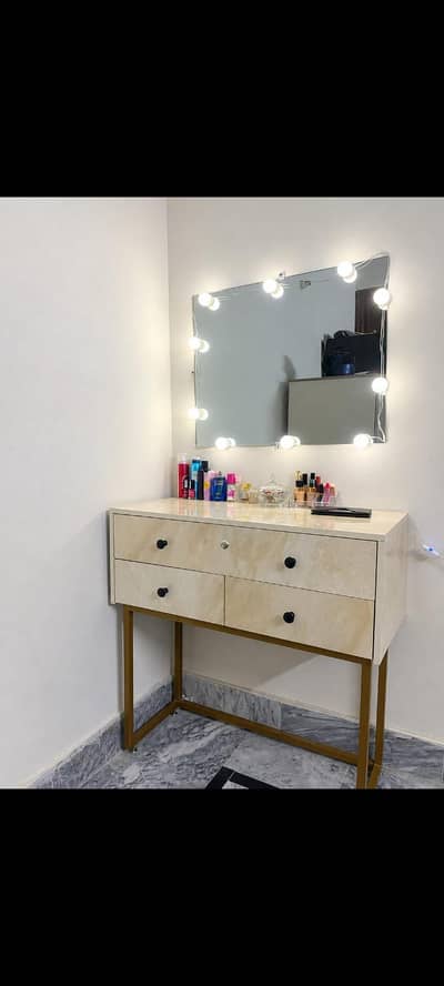 dressing table with frame