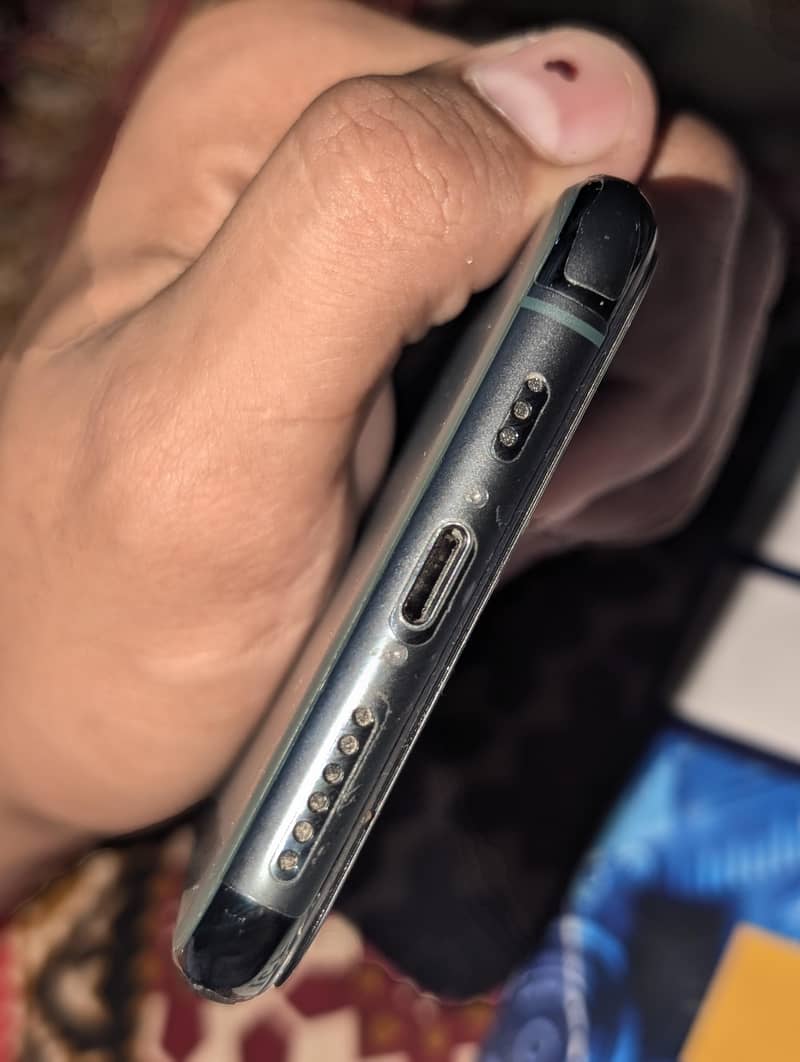 Apple iPhone 11 Pro 1