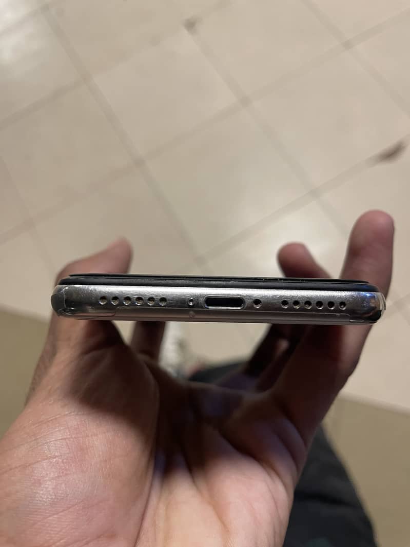 Apple iPhone X 2