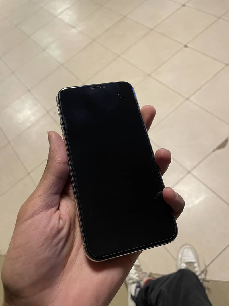 Apple iPhone X 3
