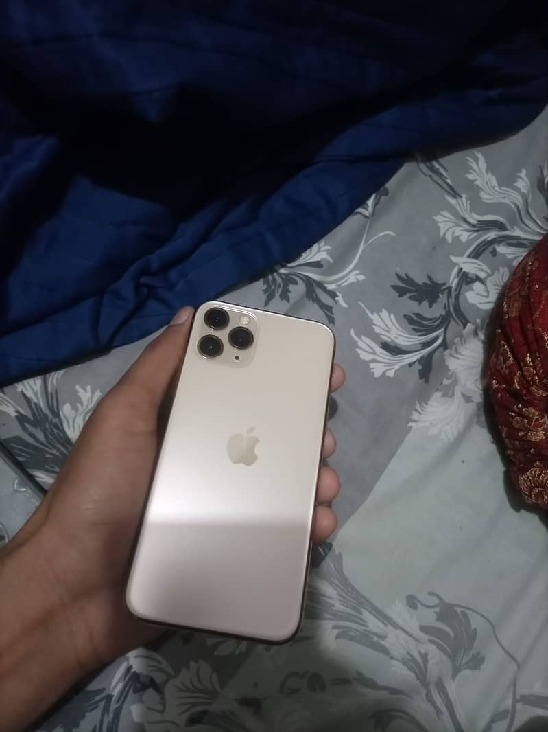 Apple iPhone 11 Pro 1