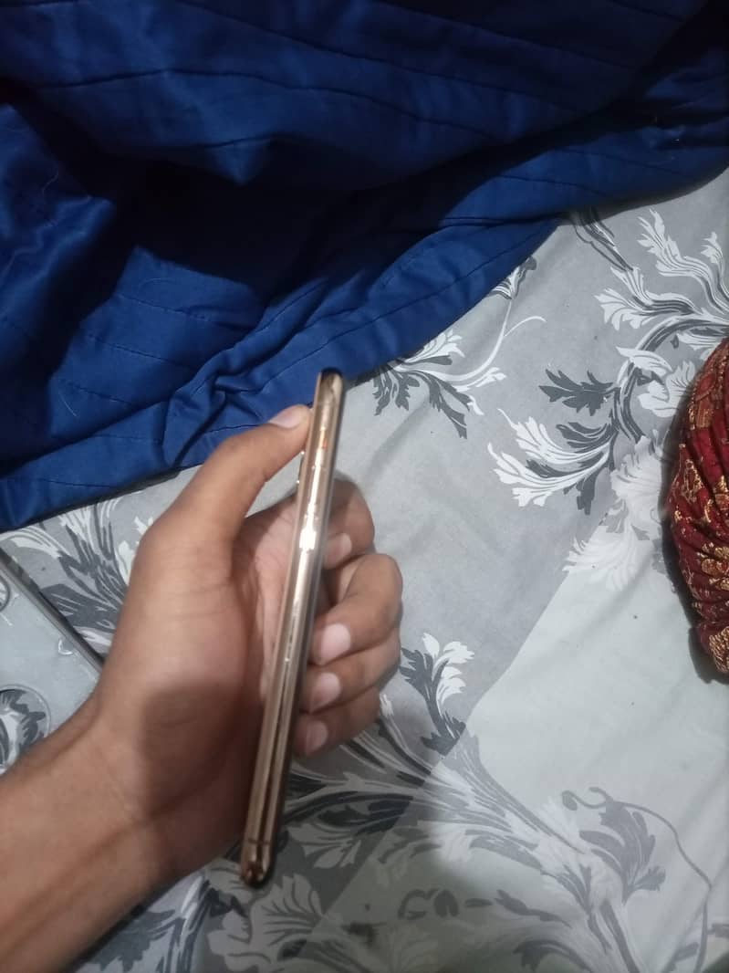 Apple iPhone 11 Pro 5