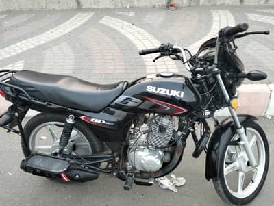 suzuki 110 bike like new