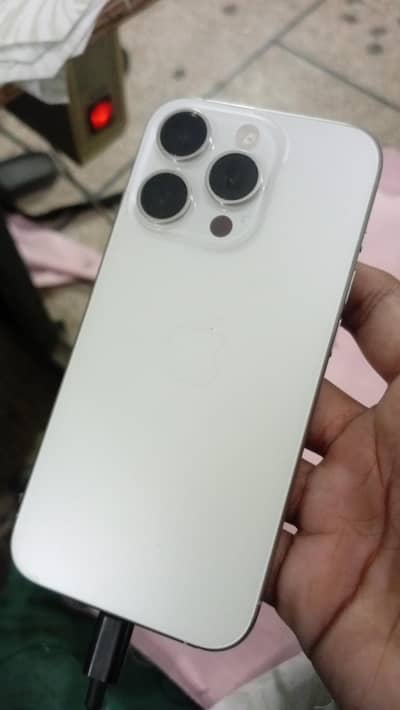 Apple iPhone 15 Pro