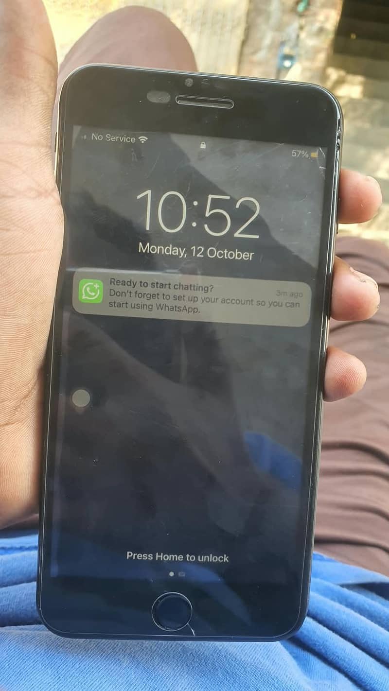 Apple iPhone 7 Plus 0