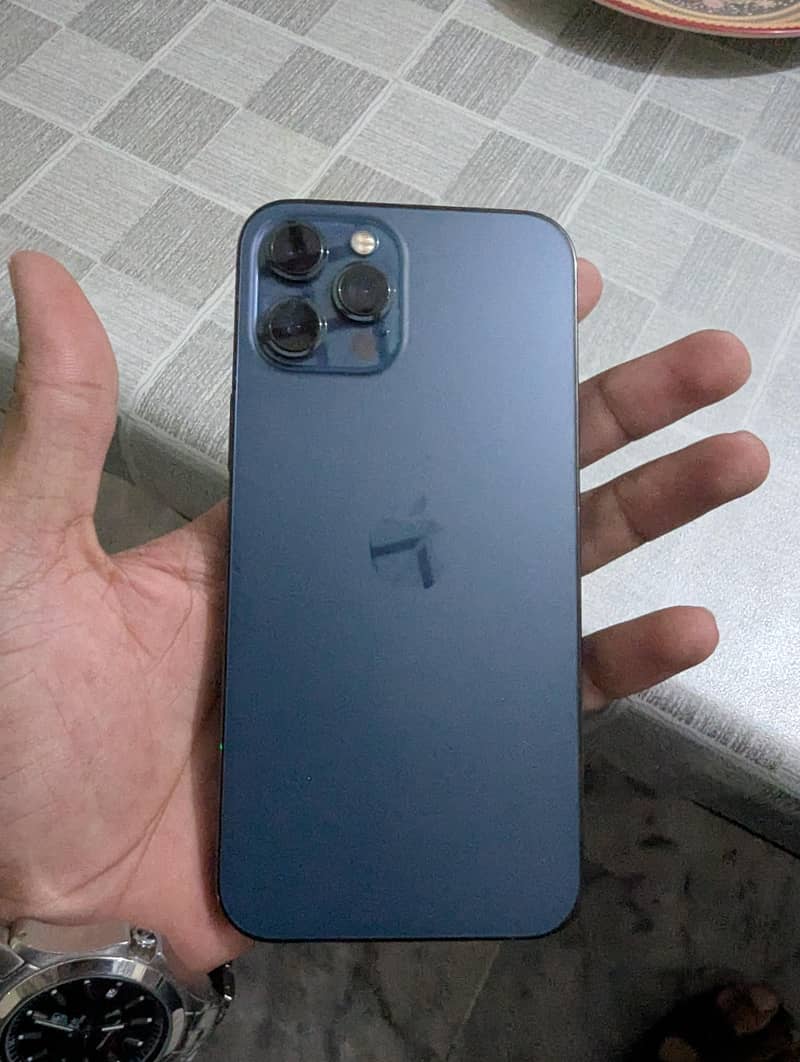 Apple iPhone 12 Pro Max 4