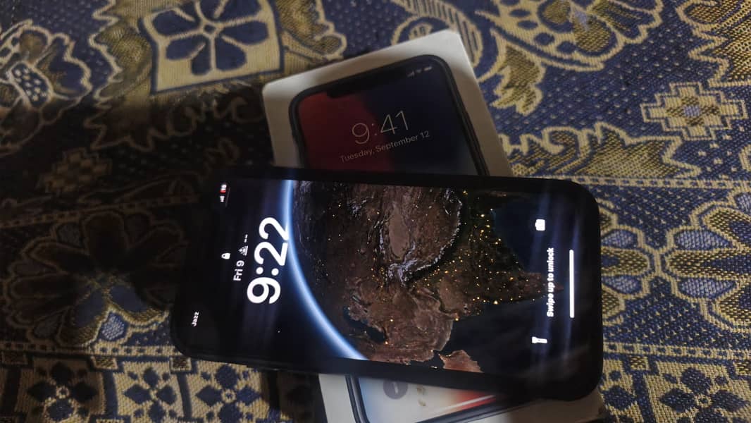 Apple iPhone X 0
