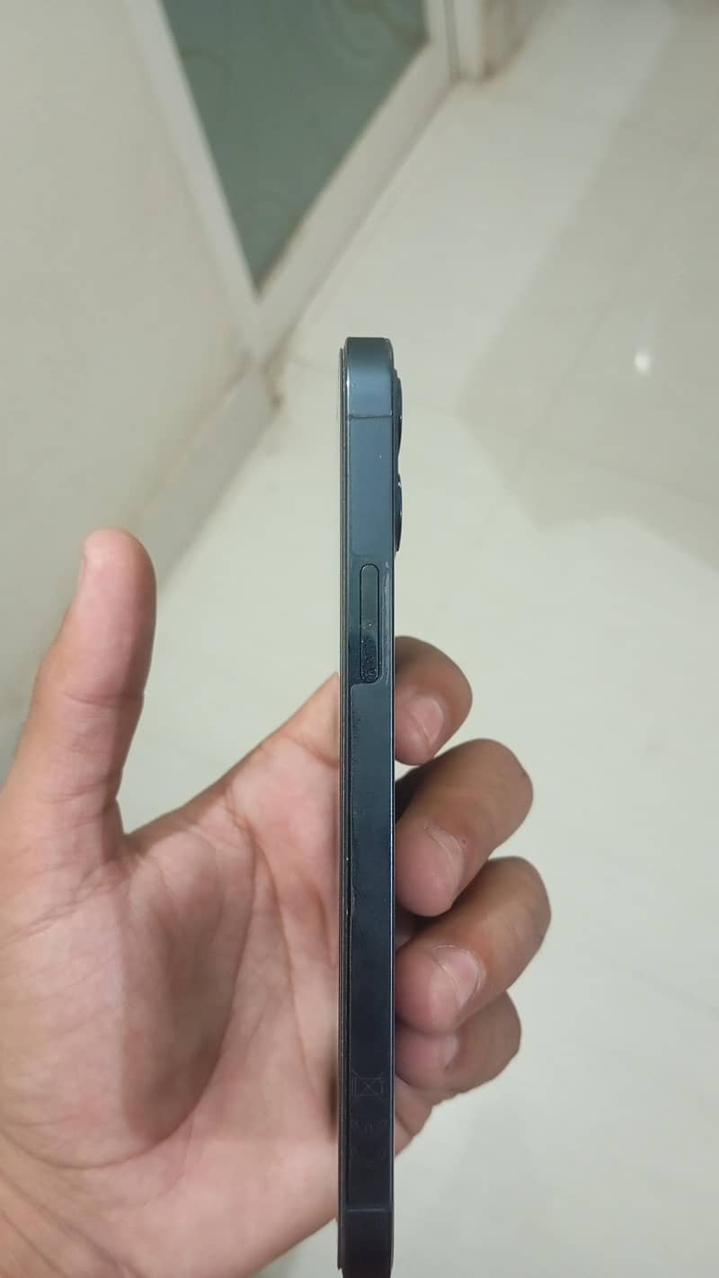Apple iPhone 12 Pro 2